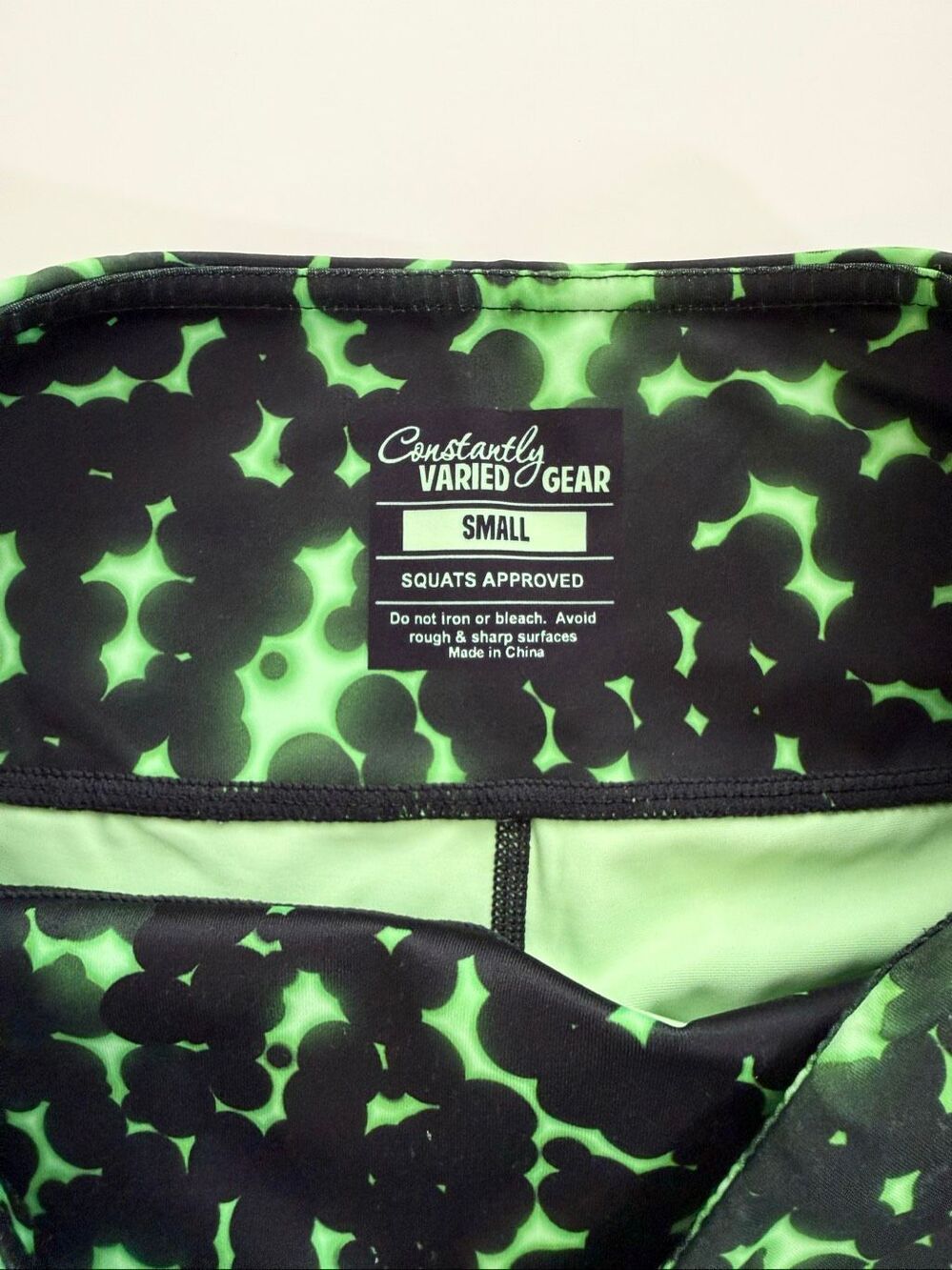 CVG Constantly Varied Gear Radioactive Cropped Leggings Small Green Black Neon - Picture 3 of 5